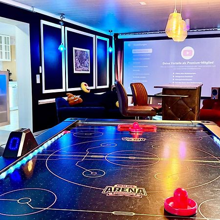 Bookeinfach Bad Ems - Private - Sauna Jacuzzi Whirlpool Swimmingpool Alahna Sup Beachvolleyball Billiards Ping Pong Cinema Theater Music Disco Ball Bbq Und Parkplaetze Exteriör bild