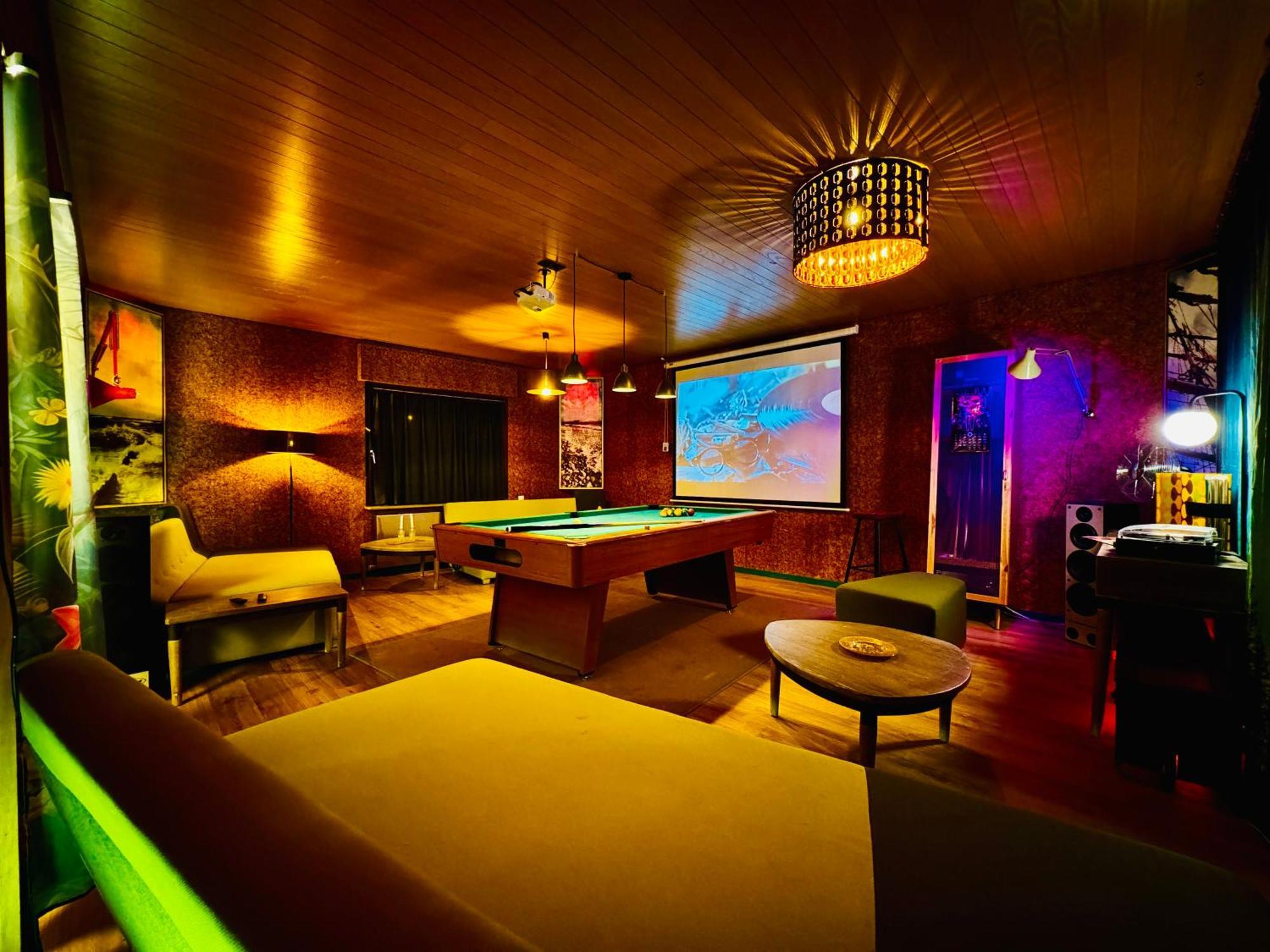 Bookeinfach Bad Ems - Private - Sauna Jacuzzi Whirlpool Swimmingpool Alahna Sup Beachvolleyball Billiards Ping Pong Cinema Theater Music Disco Ball Bbq Und Parkplaetze Exteriör bild