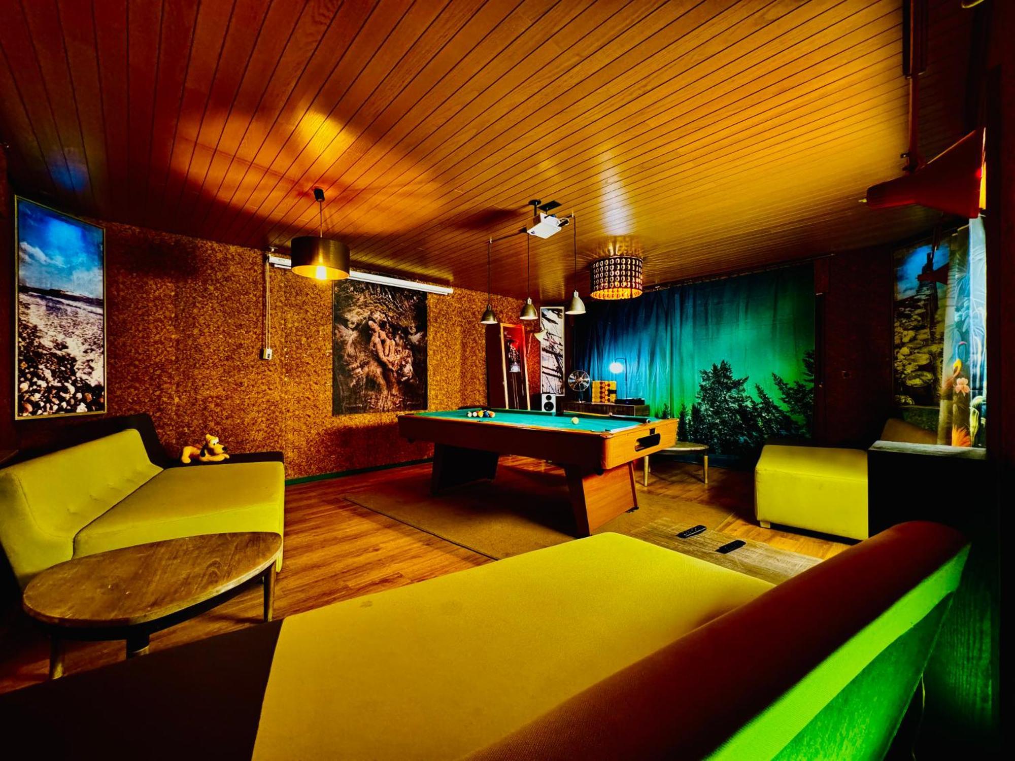 Bookeinfach Bad Ems - Private - Sauna Jacuzzi Whirlpool Swimmingpool Alahna Sup Beachvolleyball Billiards Ping Pong Cinema Theater Music Disco Ball Bbq Und Parkplaetze Exteriör bild