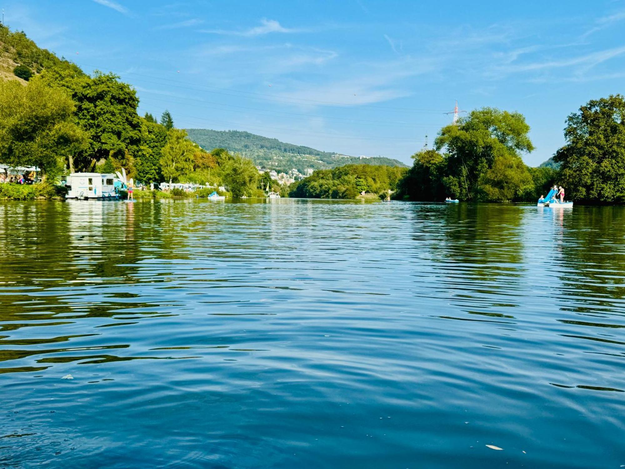 Bookeinfach Bad Ems - Private - Sauna Jacuzzi Whirlpool Swimmingpool Alahna Sup Beachvolleyball Billiards Ping Pong Cinema Theater Music Disco Ball Bbq Und Parkplaetze Exteriör bild