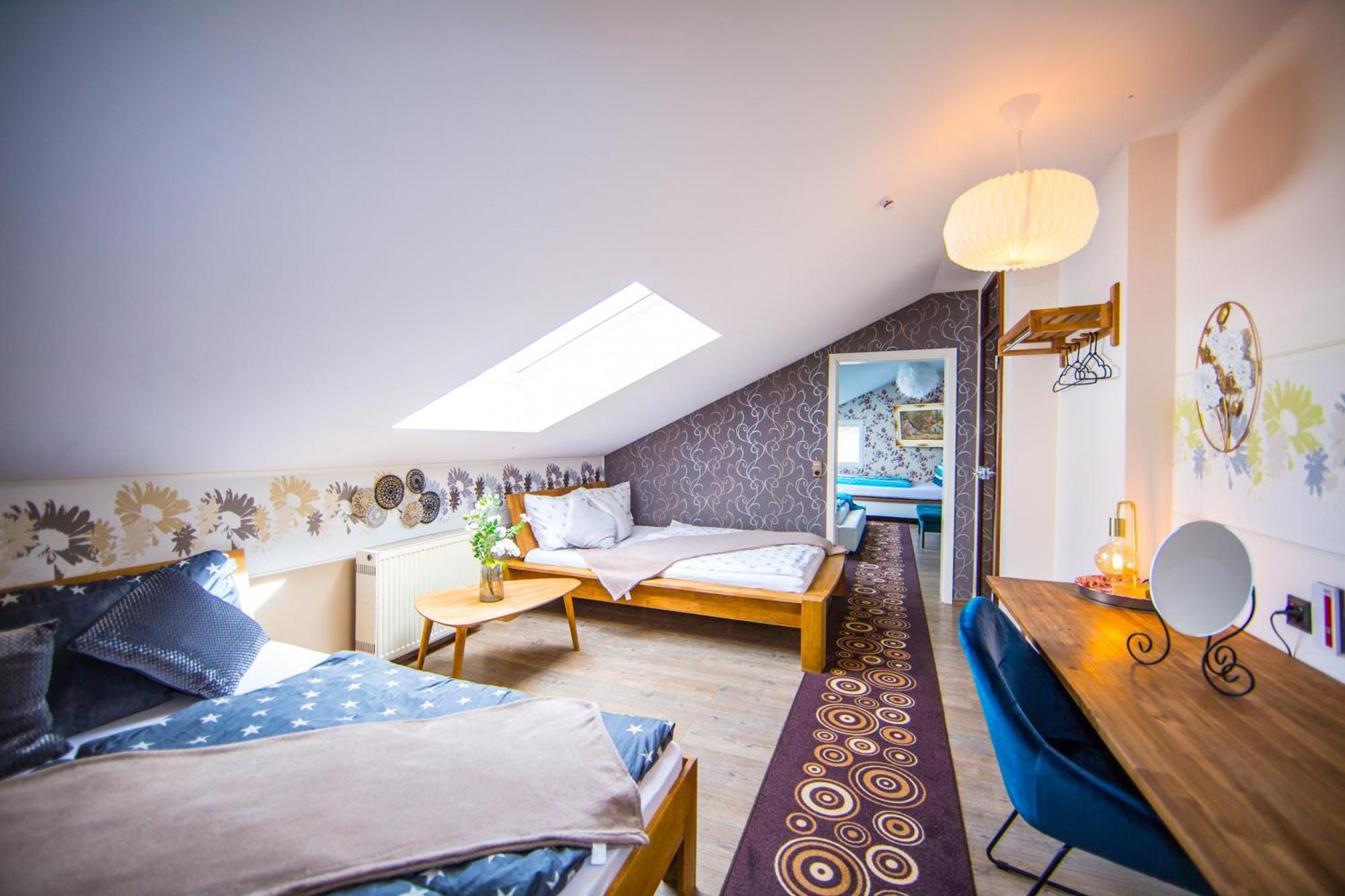 Bookeinfach Bad Ems - Private - Sauna Jacuzzi Whirlpool Swimmingpool Alahna Sup Beachvolleyball Billiards Ping Pong Cinema Theater Music Disco Ball Bbq Und Parkplaetze Exteriör bild
