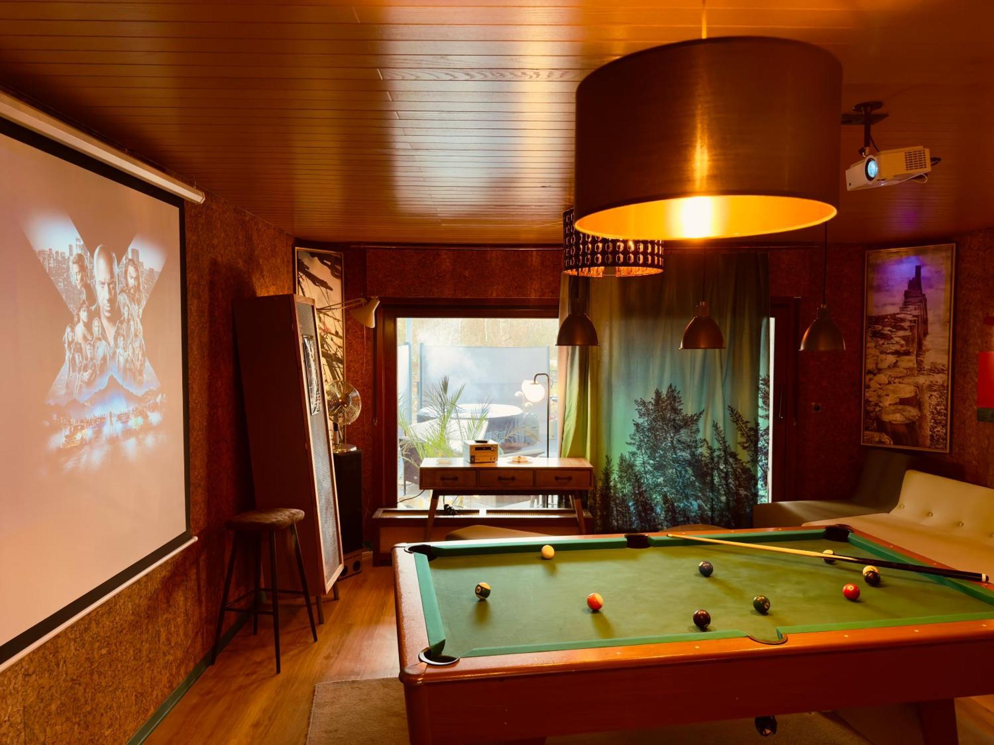 Bookeinfach Bad Ems - Private - Sauna Jacuzzi Whirlpool Swimmingpool Alahna Sup Beachvolleyball Billiards Ping Pong Cinema Theater Music Disco Ball Bbq Und Parkplaetze Exteriör bild
