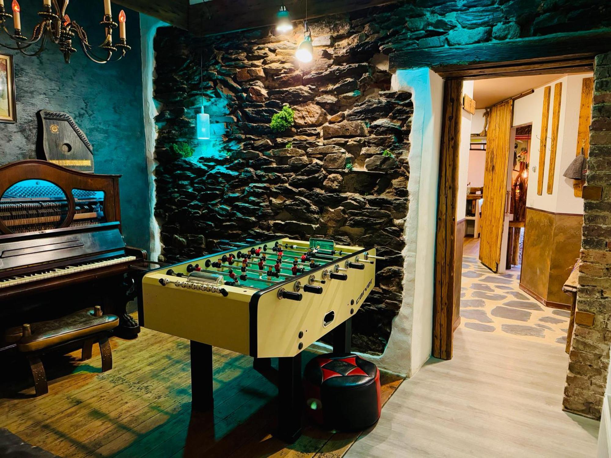 Bookeinfach Bad Ems - Private - Sauna Jacuzzi Whirlpool Swimmingpool Alahna Sup Beachvolleyball Billiards Ping Pong Cinema Theater Music Disco Ball Bbq Und Parkplaetze Exteriör bild
