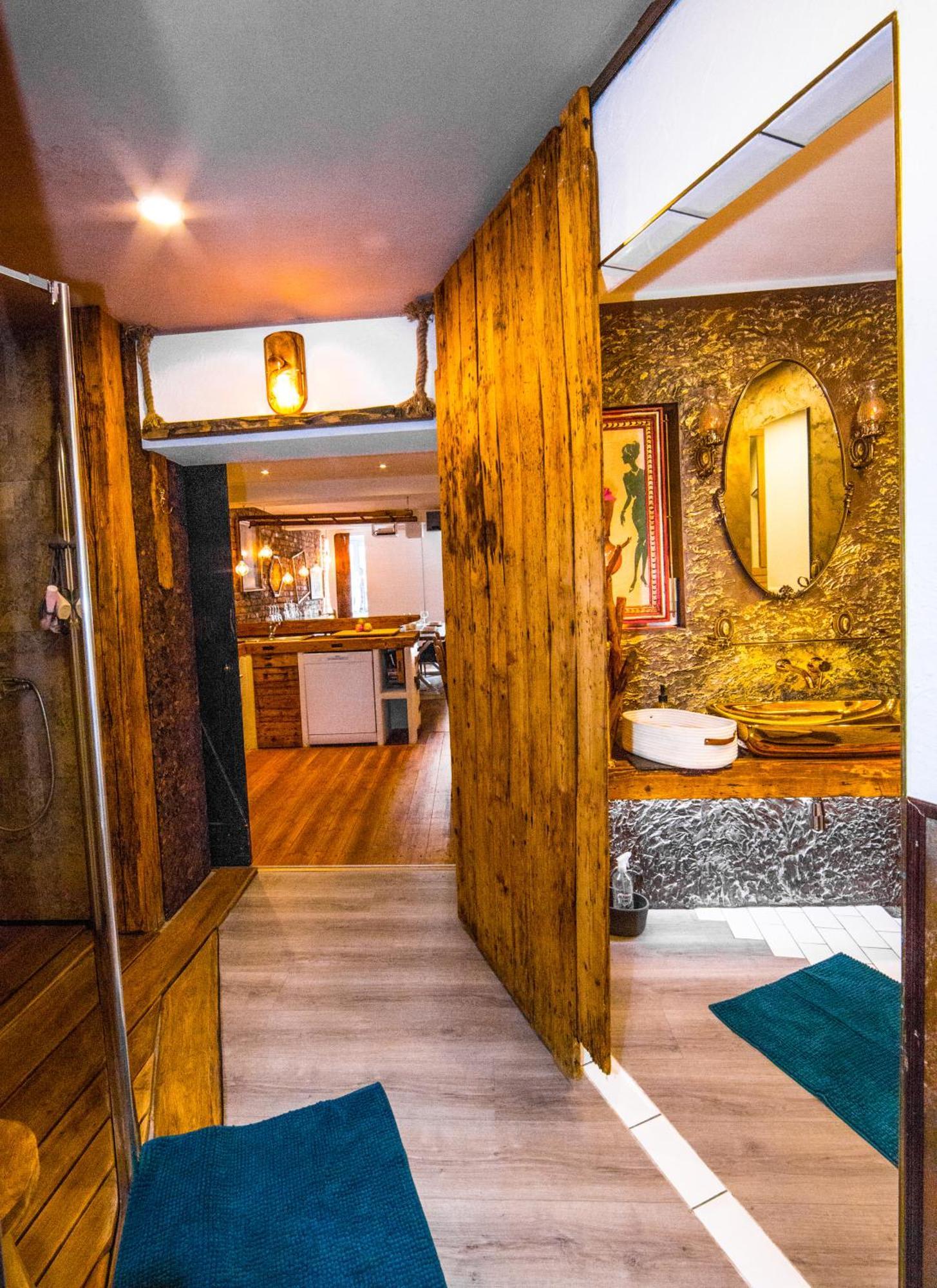 Bookeinfach Bad Ems - Private - Sauna Jacuzzi Whirlpool Swimmingpool Alahna Sup Beachvolleyball Billiards Ping Pong Cinema Theater Music Disco Ball Bbq Und Parkplaetze Rum bild