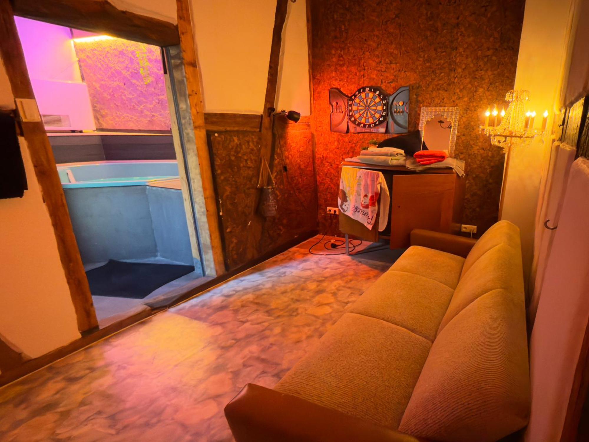 Bookeinfach Bad Ems - Private - Sauna Jacuzzi Whirlpool Swimmingpool Alahna Sup Beachvolleyball Billiards Ping Pong Cinema Theater Music Disco Ball Bbq Und Parkplaetze Exteriör bild