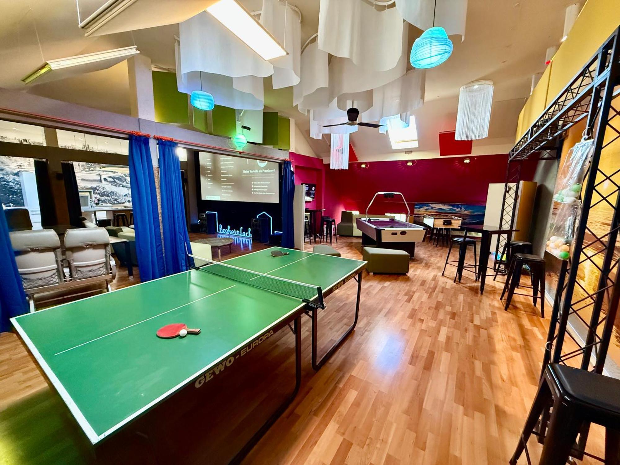 Bookeinfach Bad Ems - Private - Sauna Jacuzzi Whirlpool Swimmingpool Alahna Sup Beachvolleyball Billiards Ping Pong Cinema Theater Music Disco Ball Bbq Und Parkplaetze Exteriör bild